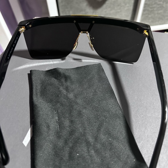 Saint Laurent Shades SL 537 Palace - Picture 4 of 9